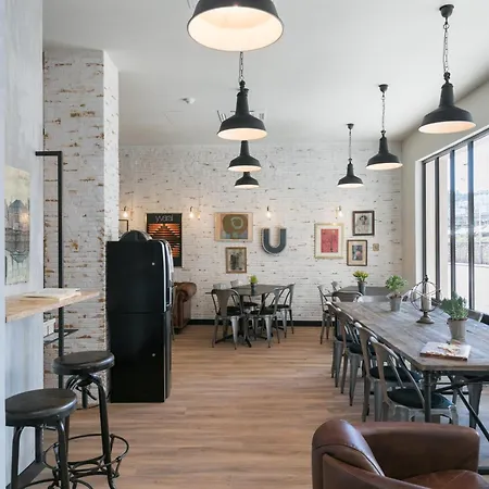 Ξενοδοχείο So'co By Happyculture Νίκαια